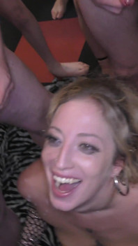 Bukkake Fun with Venom Evil and Livie Blainn_2