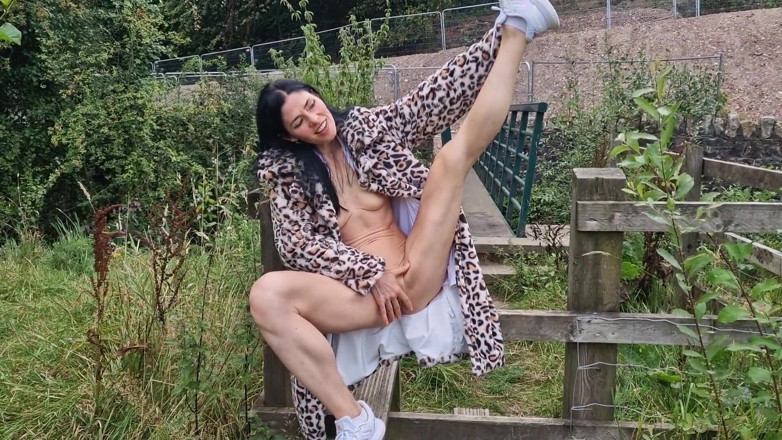 Nicky Brill: Public Nudity Gaping My Pussy in Close up and Pissing