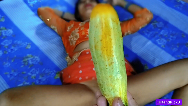 Juli Dixit: Une bhabhi tamoule baise avec son devar dans un style...