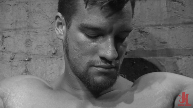 Kink Men Classics: Bos Jordan Lurus Hunk dipukul tanpa belas kasihan dan dibuat...
