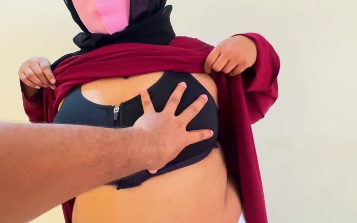 Aria Mia: Fucking a Beautiful Aunty in Saudi Arabia - Multiple Cum