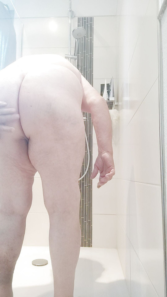 Karlchengeil: Sprcha s pěnovou houbou