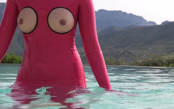 Latex Desire: Asianrubberdoll di kolam renang surga