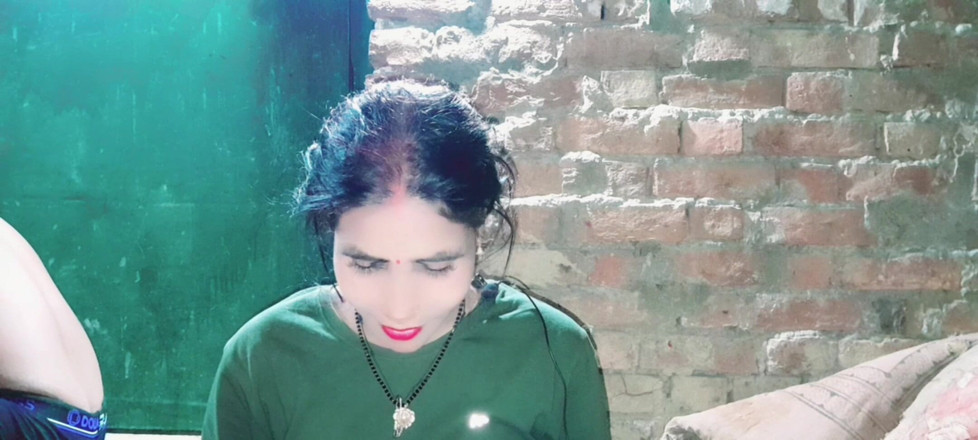 Renudbf: Gadis hot ini pertama kali sama suami saudara tirinya sendiri