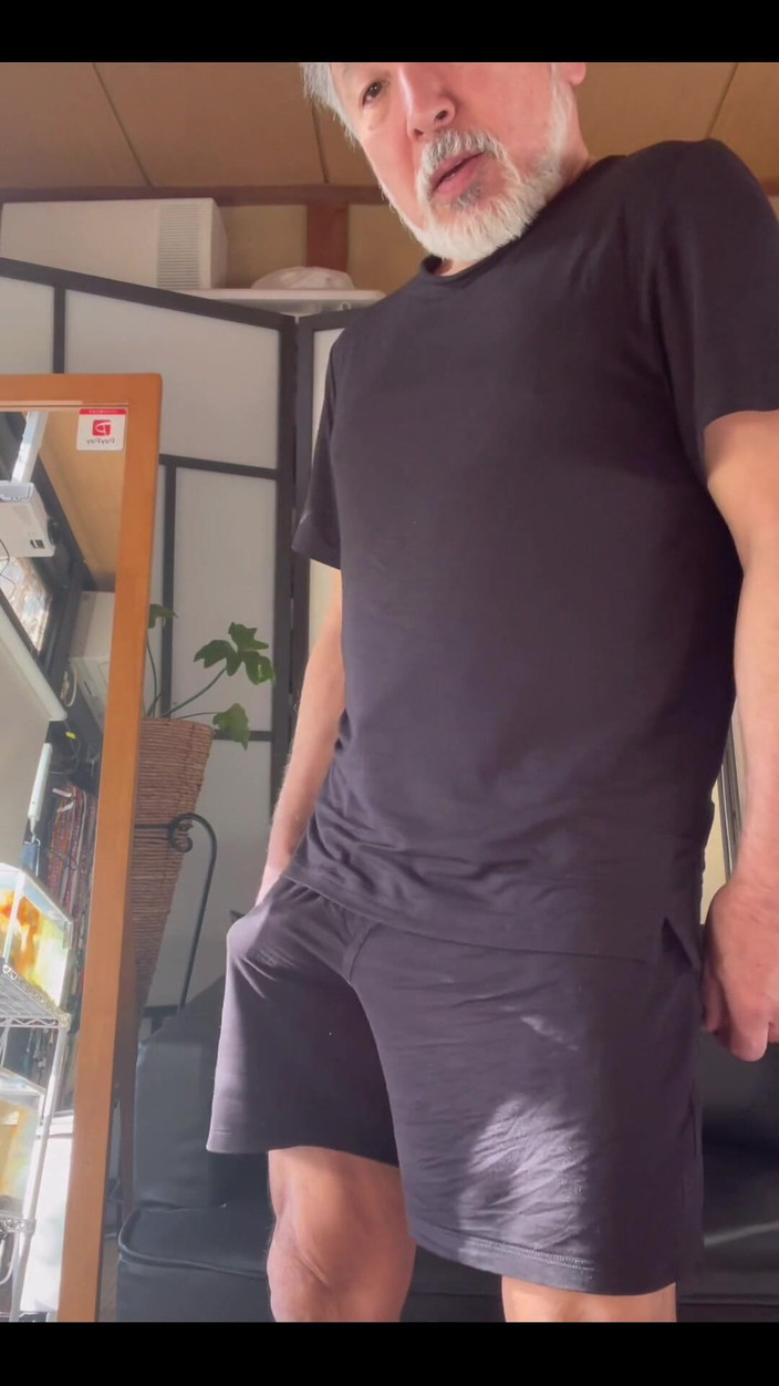 Japanese daddy: 新睡衣。