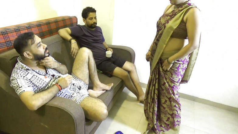 suchismitasarkar: Ein mann und sein freund fickten sein schönes desi-zimmermädchen in...