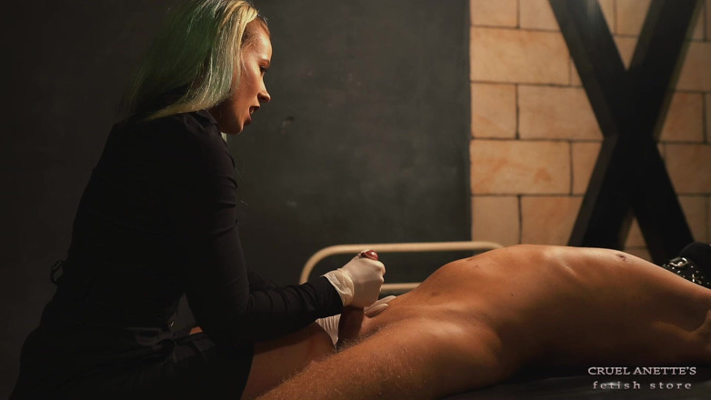 Cruel Anettes fetish world: Made Him to Cum