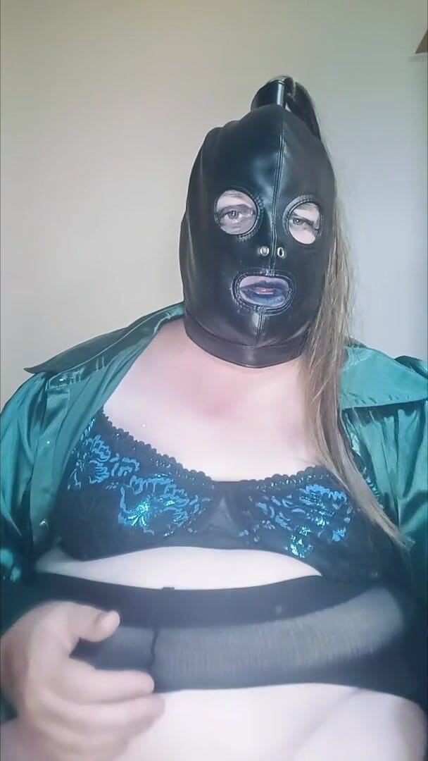 Stephanie-Nicole-TV: Part 2 - Does This Count as Belly Fetish? BBW TV Plays