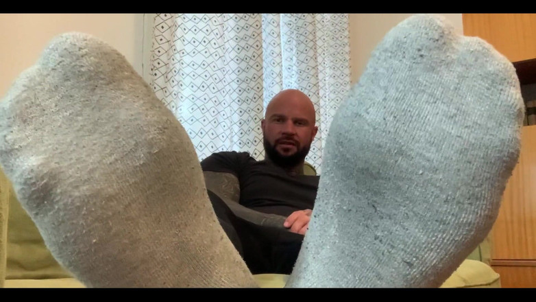 Jasons feet: Ton beau-père te trompe pour qu’il renifle ses chaussettes et...