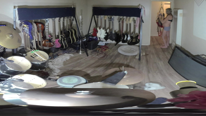 Lizzy Yum: Lizzy yum sd aralık 2025 sahne arkasında post op transeksüel salıncakta...