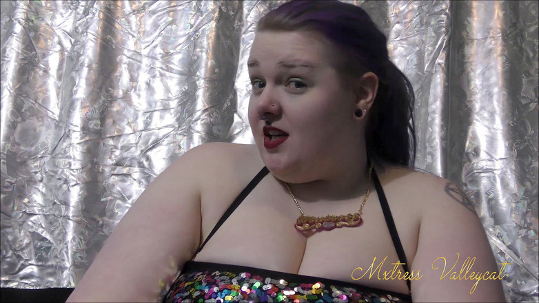 Mxtress Valleycat: 모더니즘을 거부하고 전통을 받아들입니다.