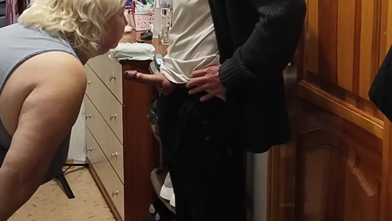 Zona901: Kayınvalide seks ile kurye