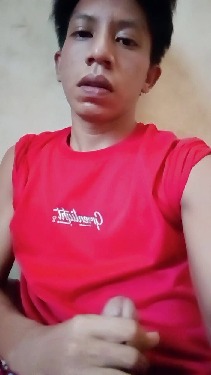 Zirul Uwu: Jag slickade nästan den svarta kuk jag hade