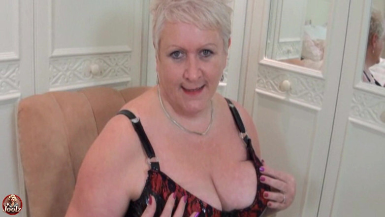 Uk Joolz: Blowjob dan pancutan muka