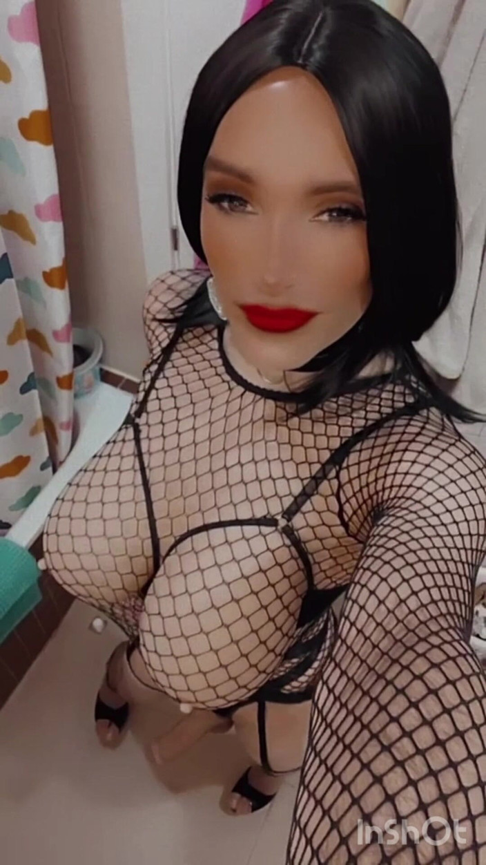 Sissy Slut Brianna: Kafanı Annenin Kucağına Koy ve Sus... Her şeyi halledeceğim, ta ki...