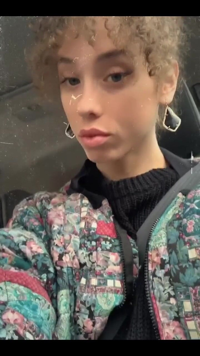 Tia Tizzianni Productions: Biznesowa przypadkowa lily demure