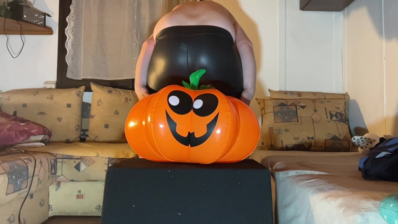 BeachBallsDuo: (cr-3) Inflatable Armchairs and Pumpkin Sit Pop