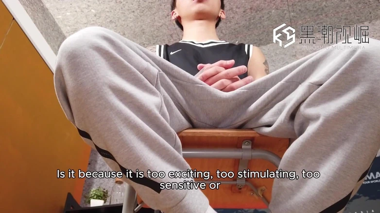Kuroshio: No.ksgh06 Climax Labs Ep.45 modelo masculino guapo con brazos tatuados...