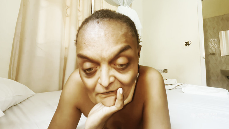 BongoXXX: Dostum, üvey nineni götten siktim