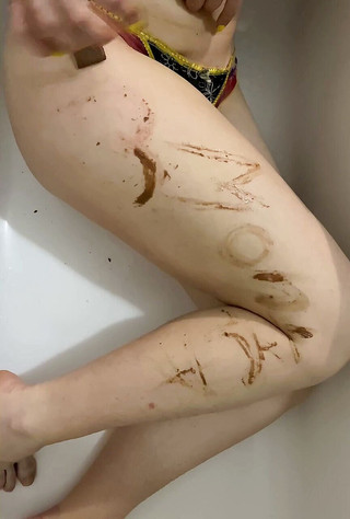 Monnycka: Kaki cokelat panas