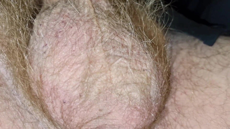 Alexander Audran: Geme e sborrata trova le mutandine della matrigna e prende...