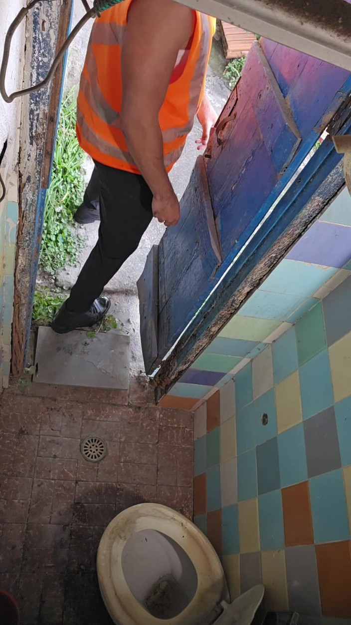 TheBlacKHunterr: Baia firmei Dois Peões Pegando