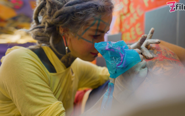 Z-Filmz: Artis bertatu bintang lucah dikongkek dubur oleh pelanggan - dubur keras,...