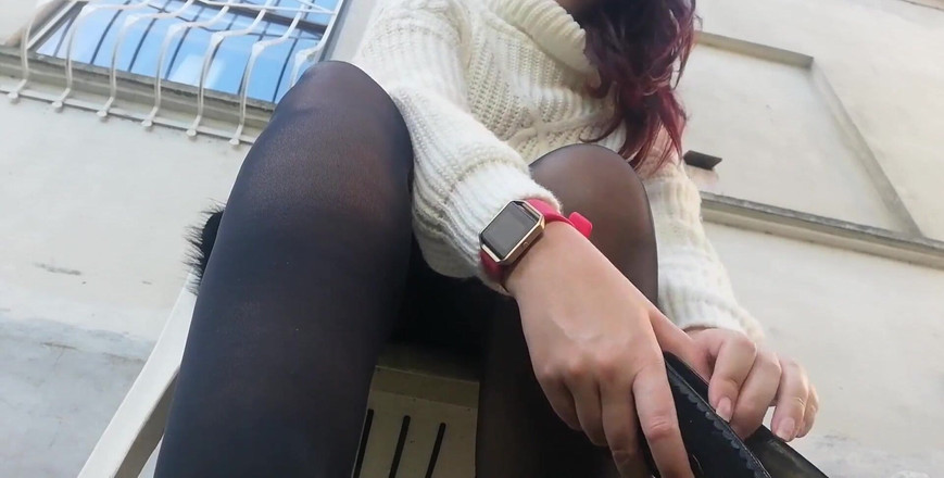 Nicoletta Embassi: Hari yang sangat hujan membuat kasut tumit saya sangat kotor:...