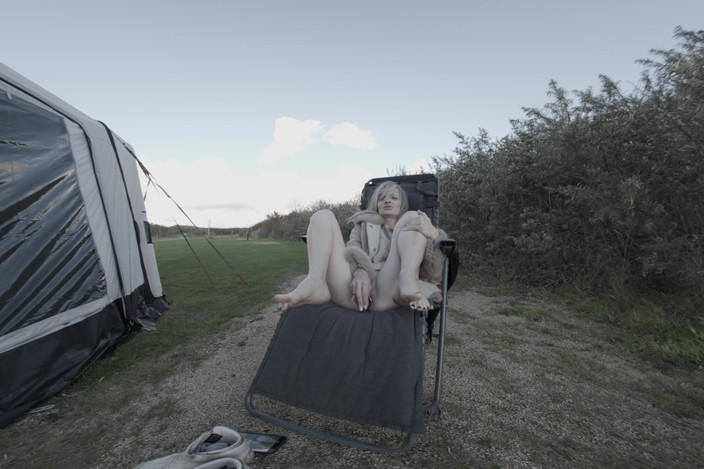 Sabdeluxe VR: 166.masturbuj venku