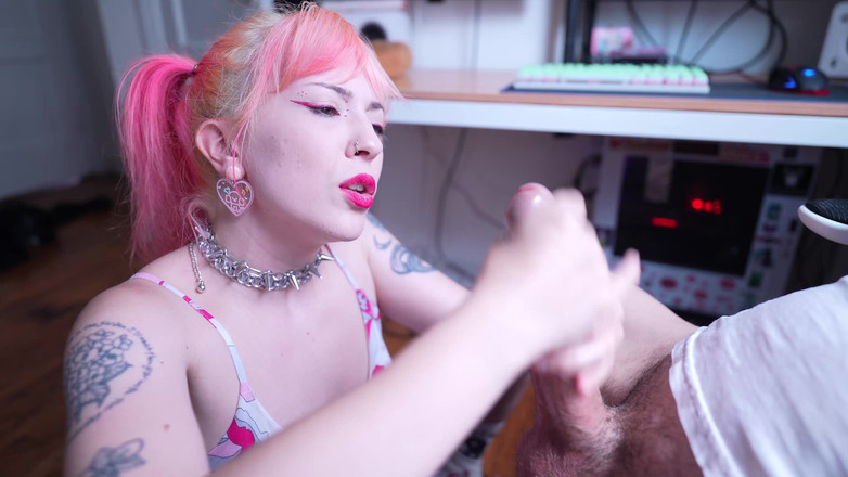 lilredvelvettt: Iubită dulce cu încornorare și umile mari