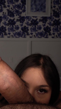 Gotfilled Alexa Chains's Insatiable Appetite