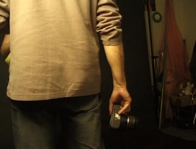 Flash Model Amateurs: Dark haired slut takes insanely hot pictures