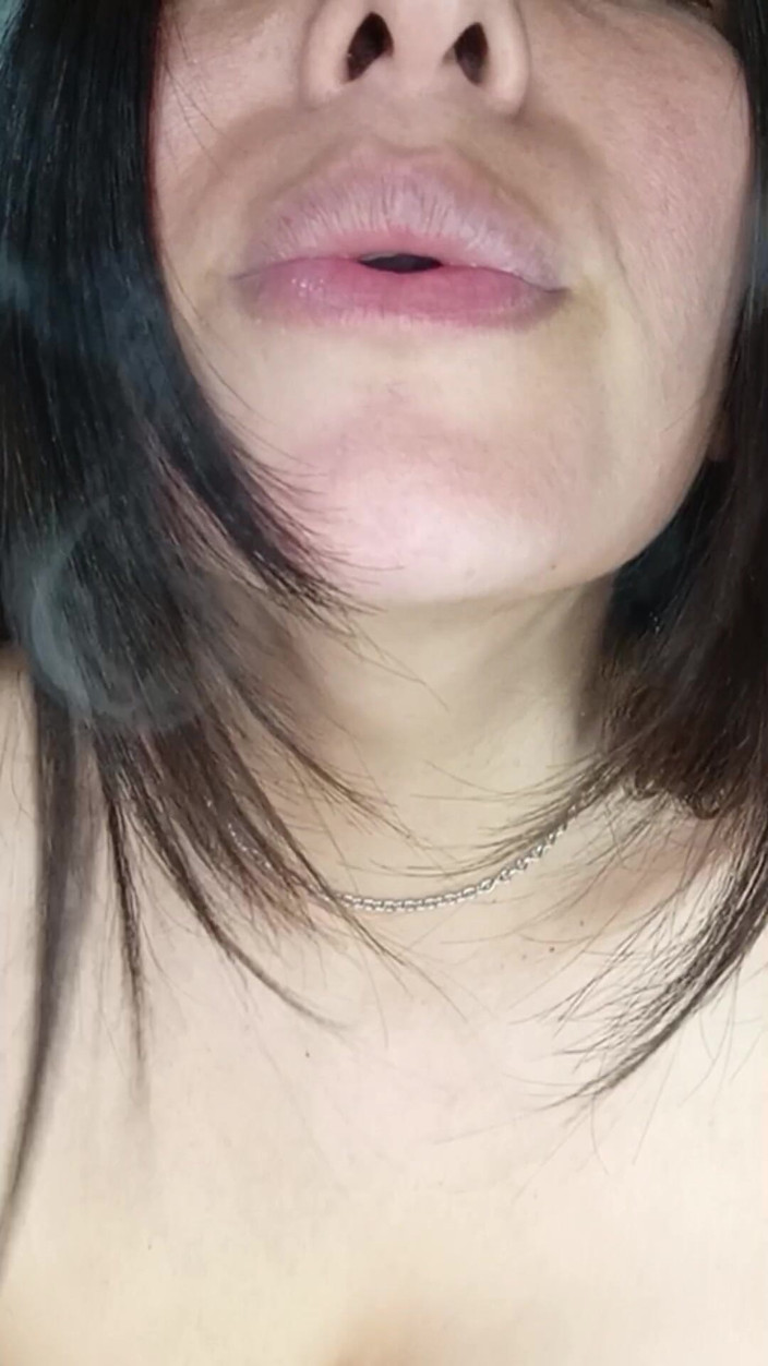 Chubbylexa: A Chubby Girl Smoking and Playing with Her Boobs