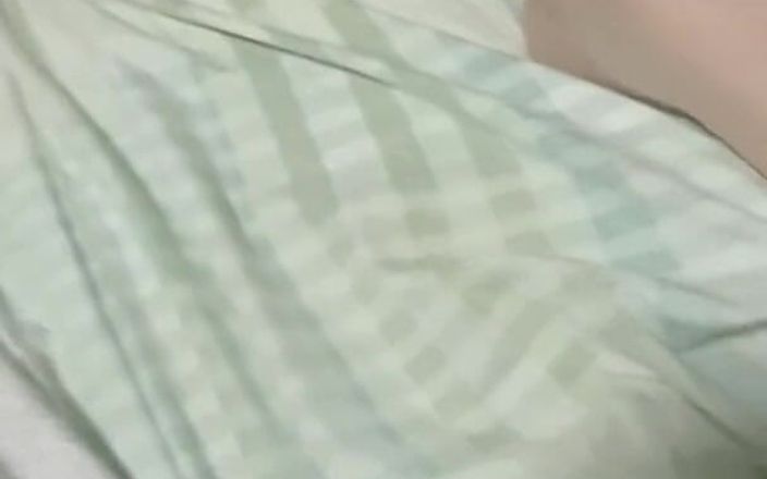 Exhibitionist wife studio: sudut pandangan pertama: dia adalah isteri awak. Apa yang Anda...