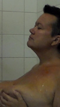 John Is Pissing on Jen in the Shower