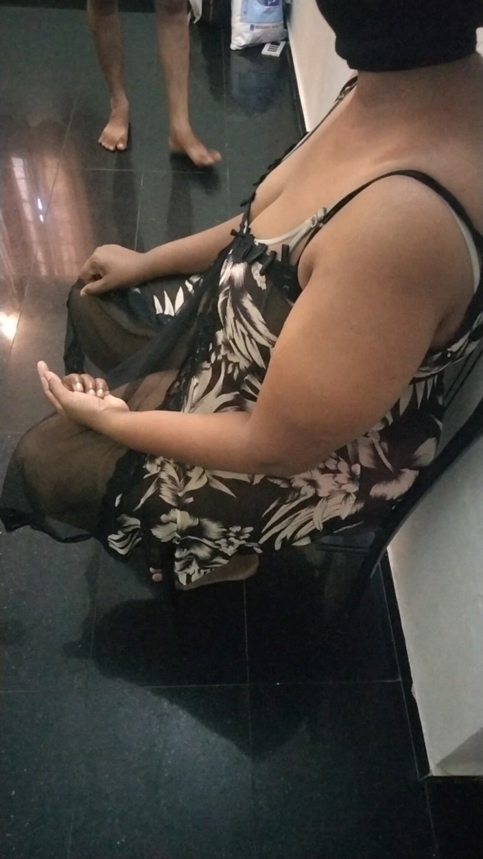Tamil lesbian: New Chubby Aunty Casual Talking