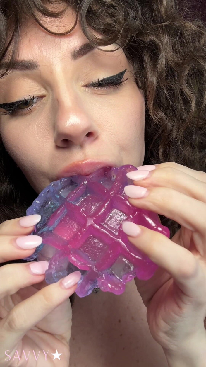 SavvyStar: Waffles Asmr zvuky v ústech, škádlí plivat zvuky fetiš