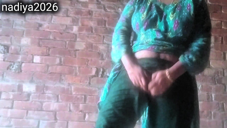 nadiya2026: 음란한 인도녀