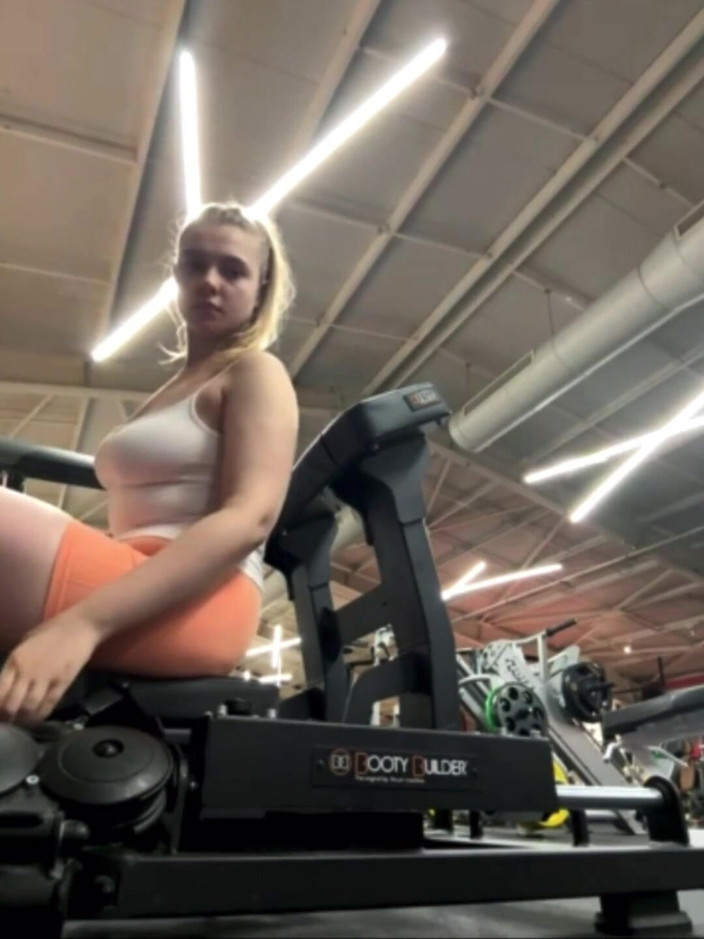 JuiceLussie: I Fucked the First Trainer I Saw at the Gym