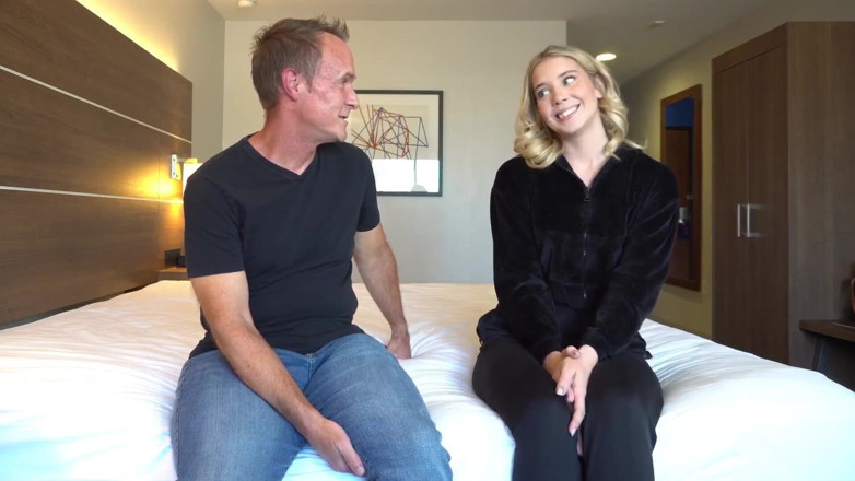 DCTrousersnake: Older Man Dctrousersnake Anal Fucks Sophia Sterling - Early Home Vid...