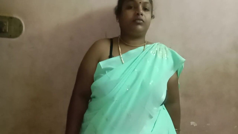 Tamil Anti Uma235: I Went to My Stepmother's House and Saw That She...