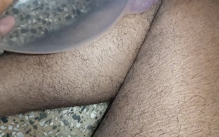 Sweet Indian cock: Lízám kundičku své indické manželky a velká prsa