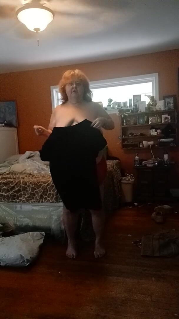 BBW nurse Vicki adventures with friends: Modeling the panties I sell part1 Red lace silky