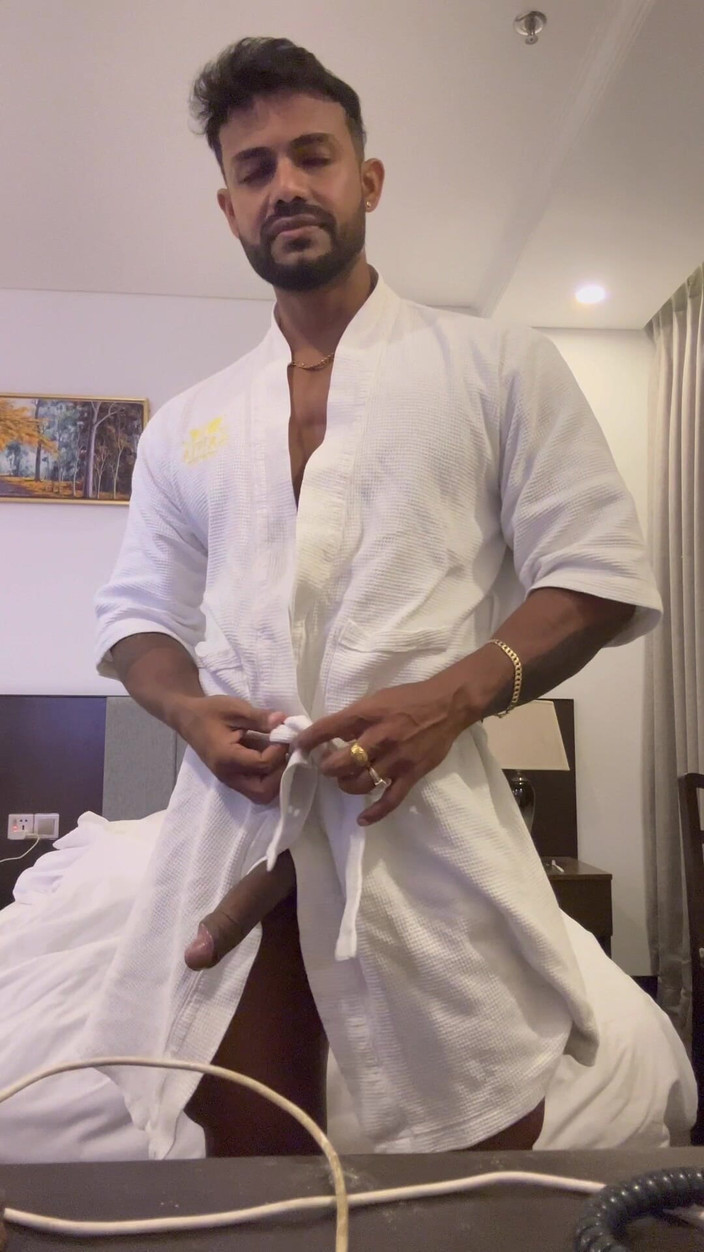 bonghunkx: Burada yalnızım, gel bana katıl