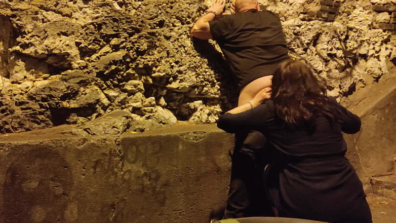 Toilet Mommy: La Ragazza Calda Assaggia Il Culo Del Ragazzo