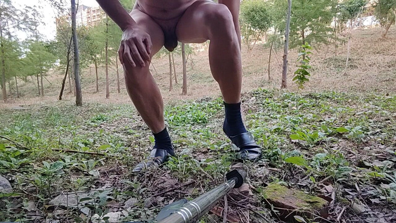 ChineseBisexual: Dobré místo k ukazování aktů