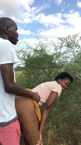 F-Character: Schneller sex im freien