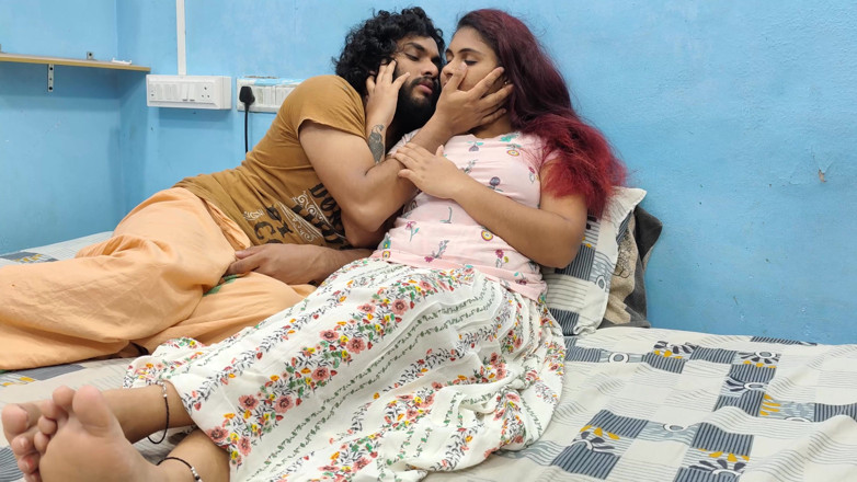 Vaigavarun45: T Shirt and Skirt Hot Romantic Lip Lock in Bedroom...