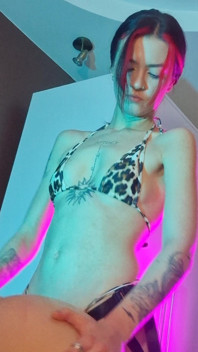 Neon. Pegging