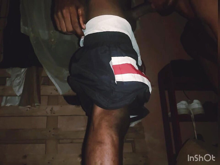 Stilesbhalifa1: Hostel Boys si cewek sange ini dientot habis-habisan sampai mengerang...